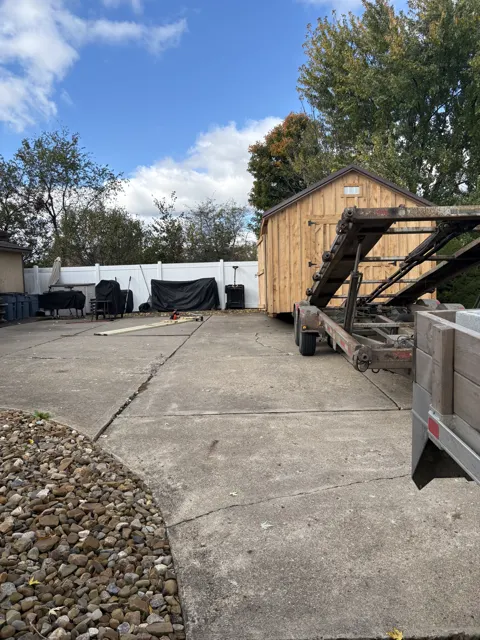 Past shed delivery and placement — photo 9