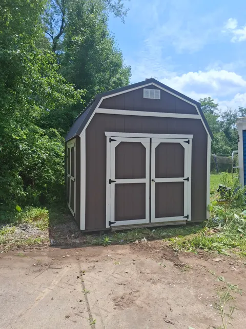 Past shed delivery and placement — photo 43