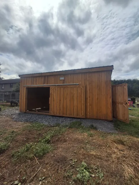 Past shed delivery and placement — photo 72