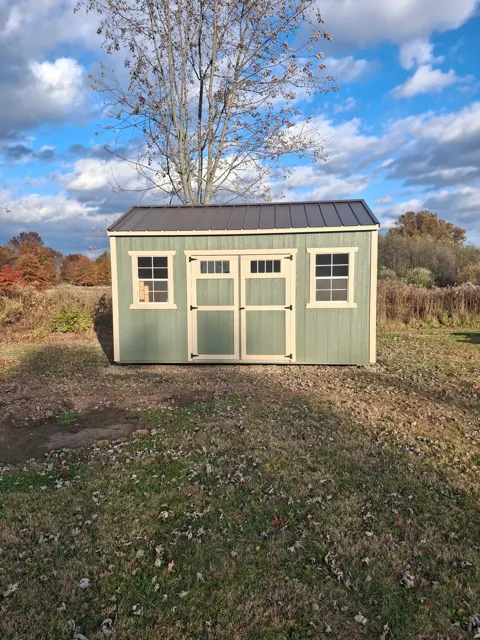 Past shed delivery and placement — photo 86