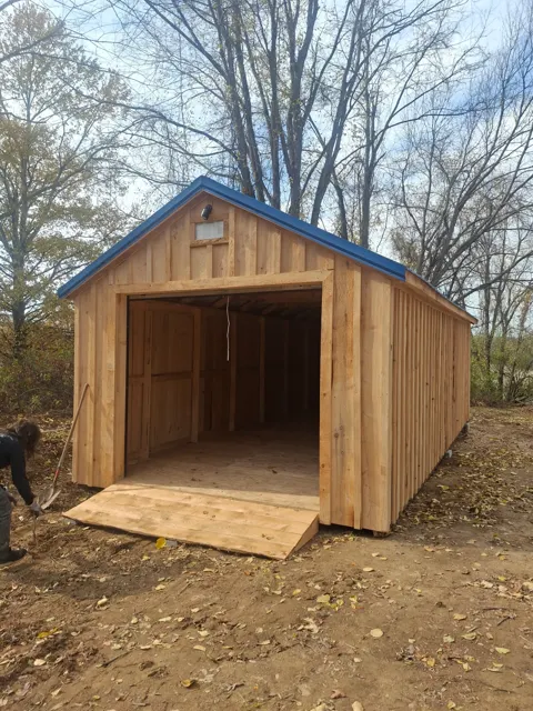 Past shed delivery and placement — photo 88